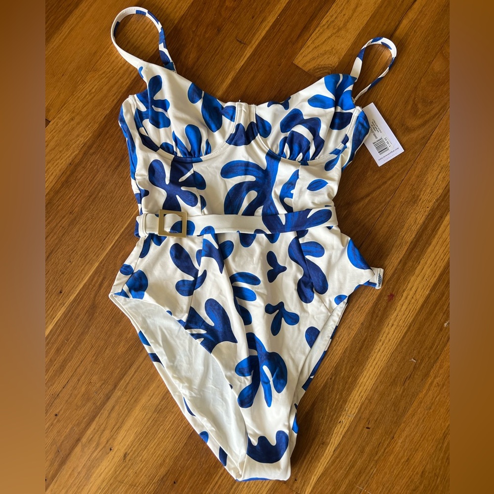 WeWoreWhat Danielle 3.0 One Piece Swimsuit in Matisse Leaves Size Lg NWT